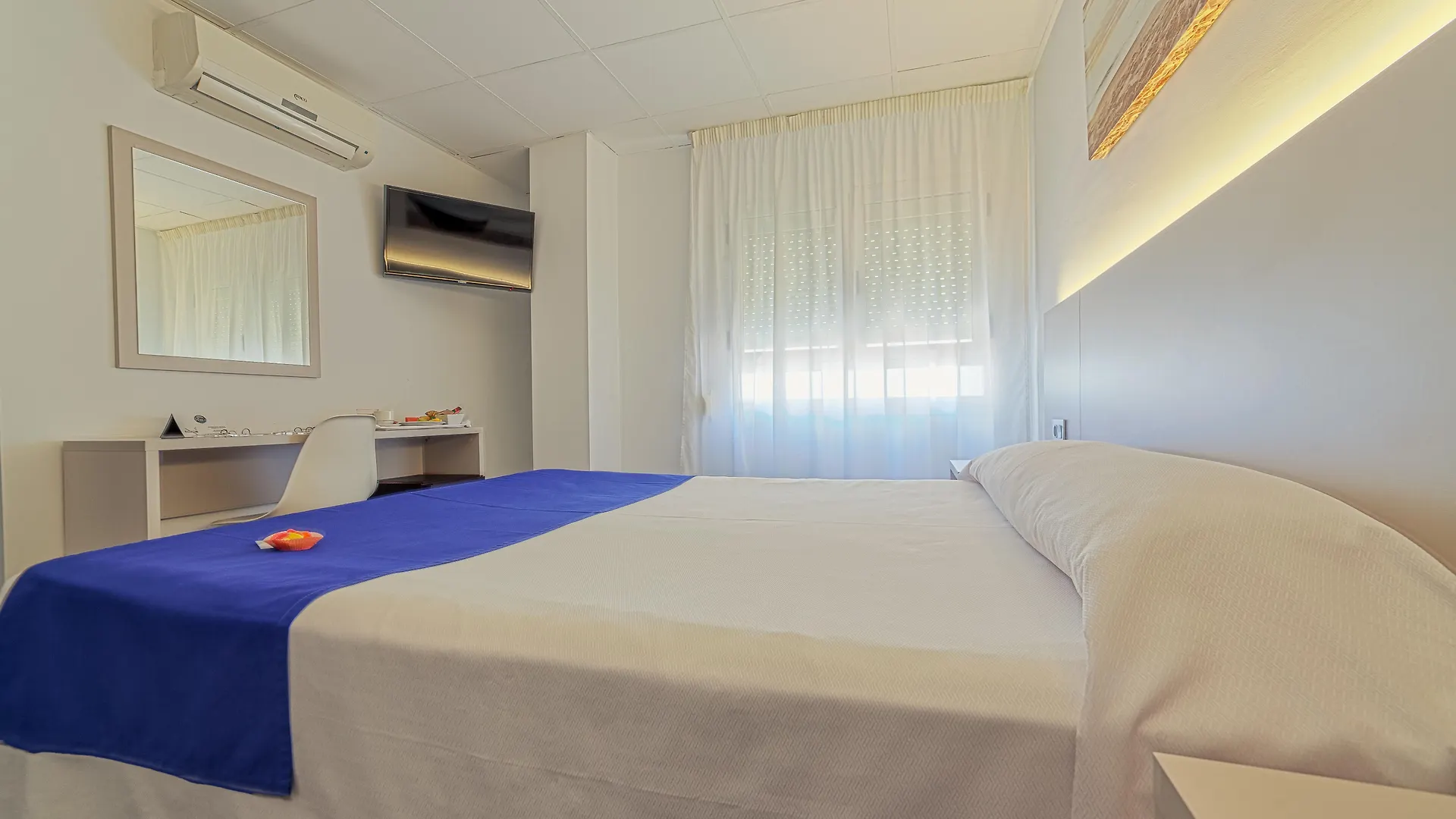 Hotel La Perla Almería